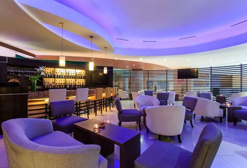 هتل NH Collection Monterrey San Pedro