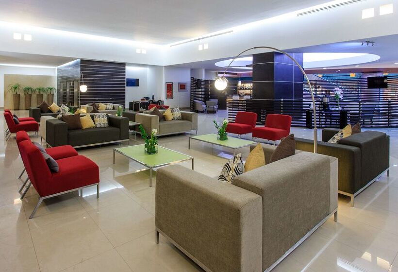 فندق NH Collection Monterrey San Pedro