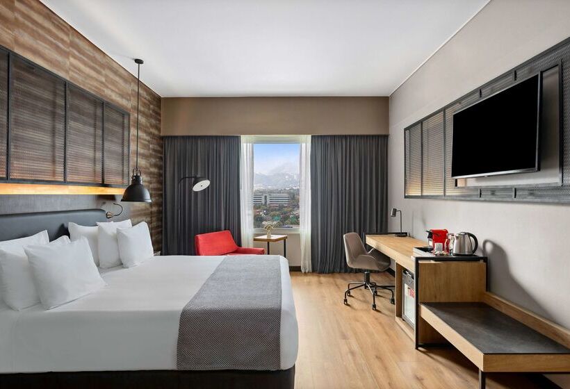 فندق NH Collection Monterrey San Pedro