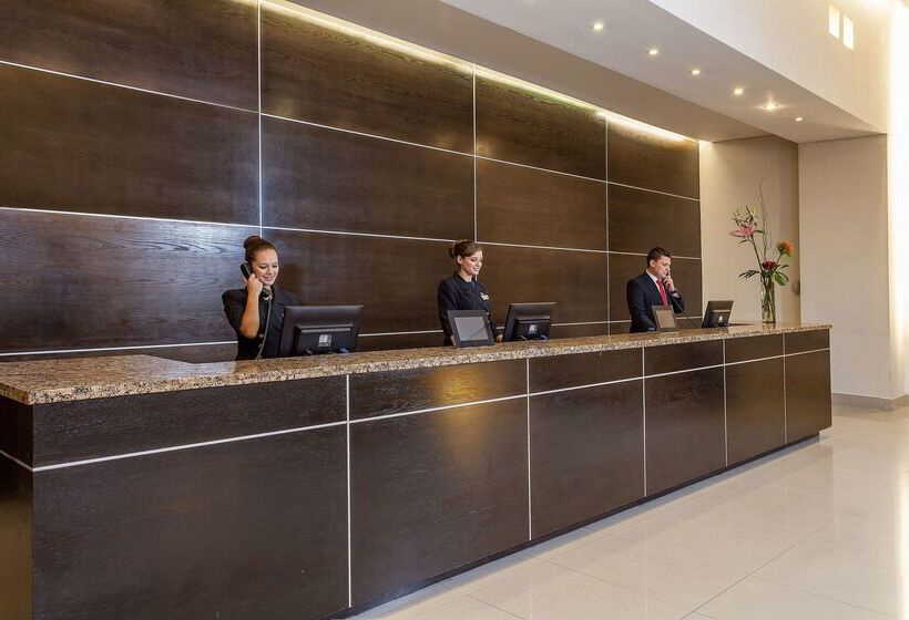 فندق NH Collection Monterrey San Pedro