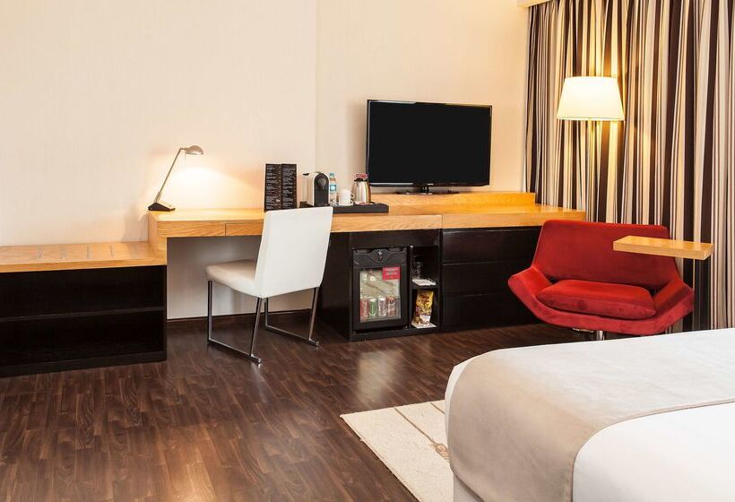 فندق NH Collection Monterrey San Pedro