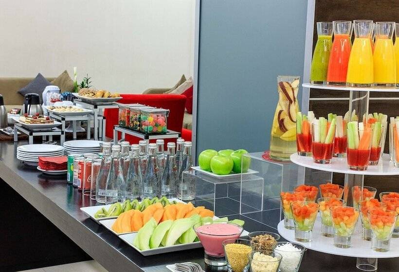 فندق NH Collection Monterrey San Pedro