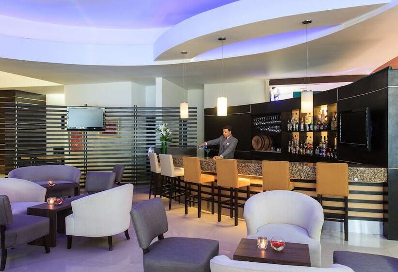 فندق NH Collection Monterrey San Pedro