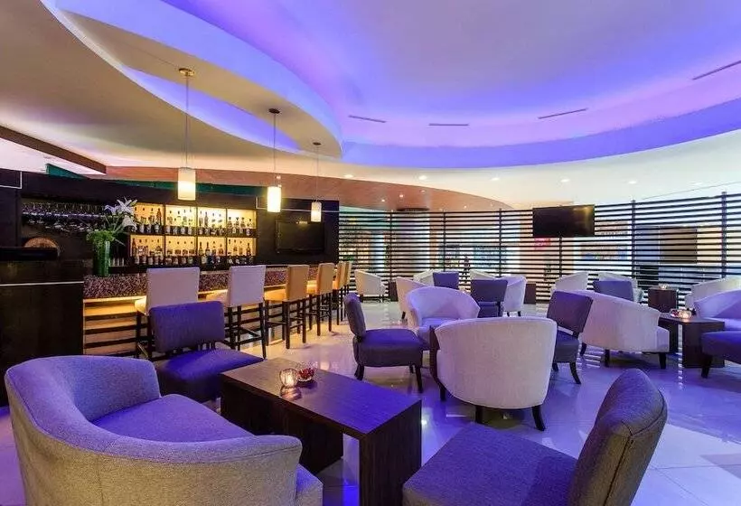 هتل NH Collection Monterrey San Pedro