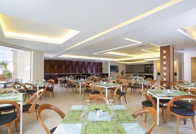 هتل Pickalbatros Aqua Vista Resort Hurghada