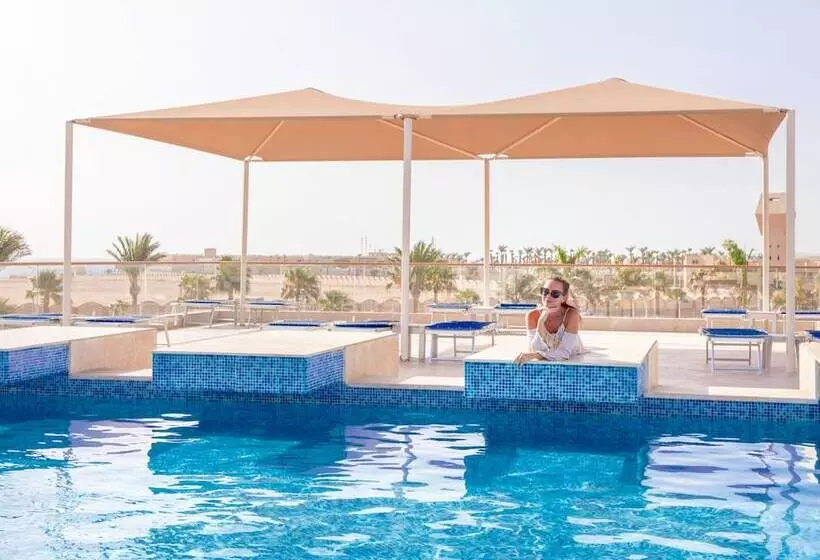 هتل Pickalbatros Aqua Vista Resort Hurghada