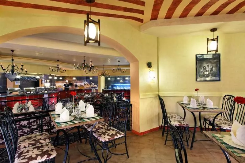 هتل Pickalbatros Aqua Vista Resort Hurghada