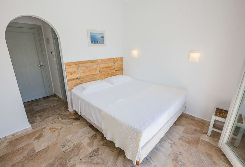 فندق Roses Beach