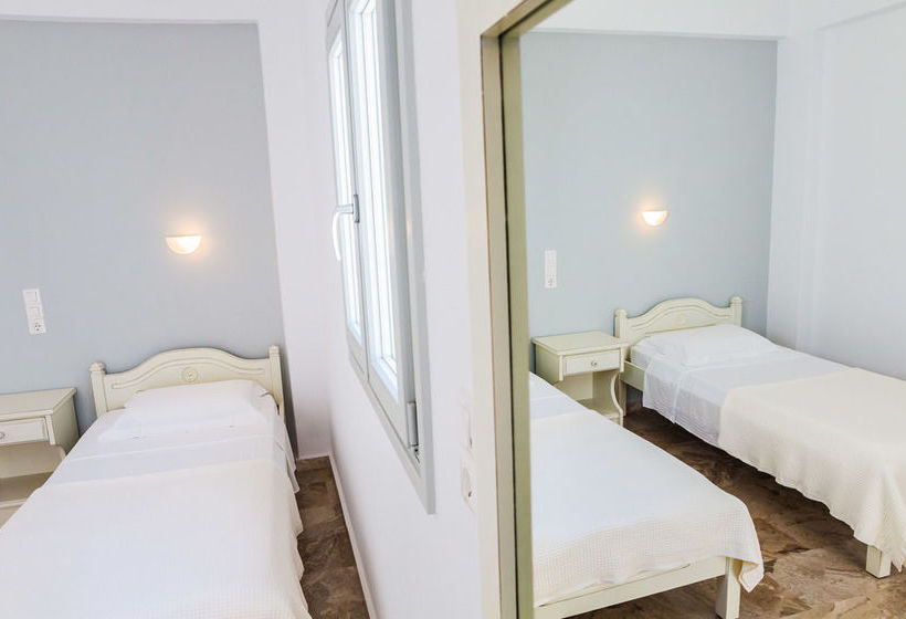 فندق Roses Beach