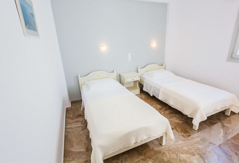 فندق Roses Beach