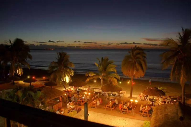 فندق Smugglers Cove Beach Resort &