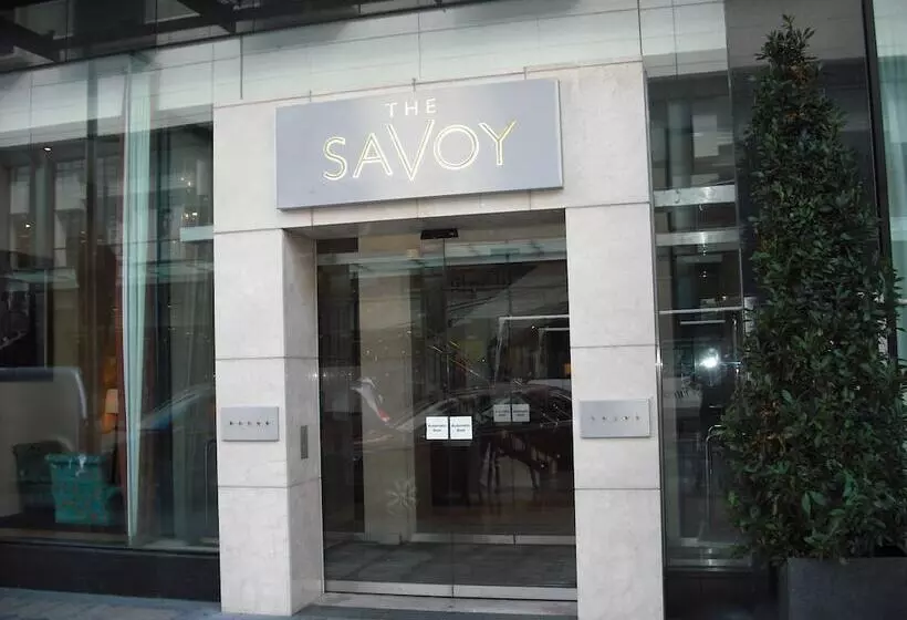 בית מלון כפרי The Savoy