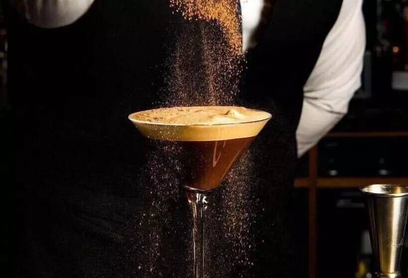 בית מלון כפרי The Savoy