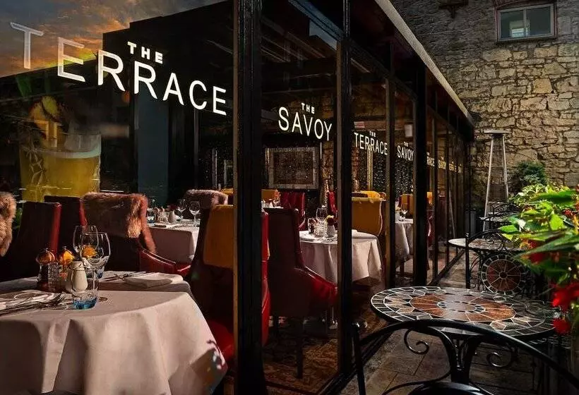 בית מלון כפרי The Savoy