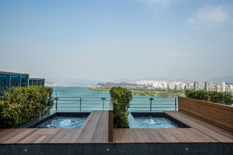 Отель Vista Walkerhill Seoul Formerly W Seoul