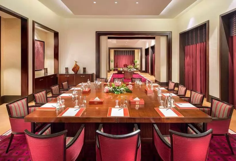 هتل Waldorf Astoria Jeddah  Qasr Al Sharq