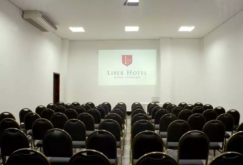 Líber Hotel Nova Serrana Conforto Na Rota Da Br 262