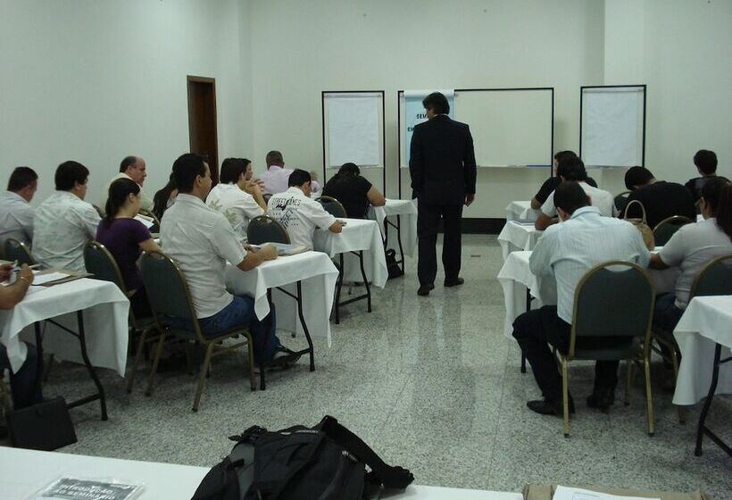 Líber Hotel Nova Serrana Conforto Na Rota Da Br 262