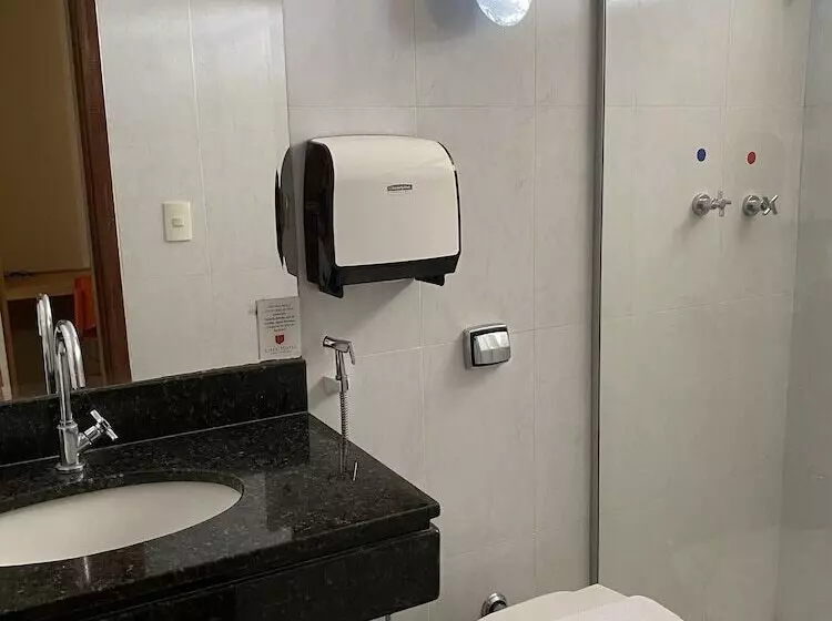 Líber Hotel Nova Serrana Conforto Na Rota Da Br 262