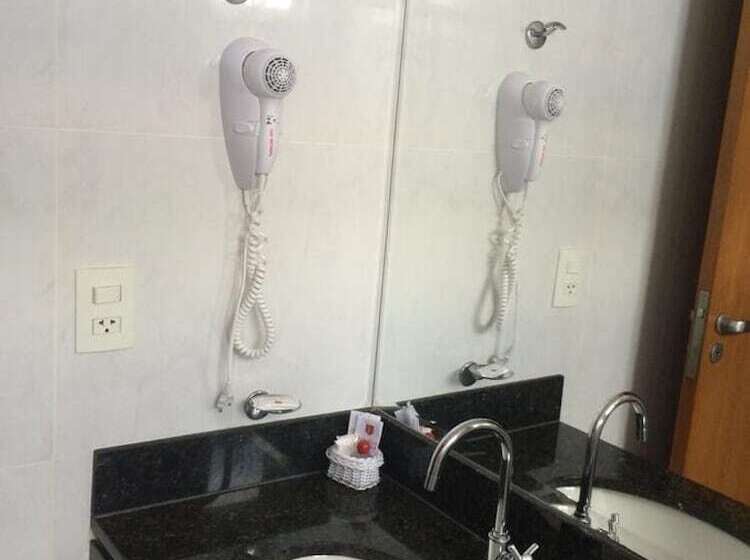 Líber Hotel Nova Serrana Conforto Na Rota Da Br 262