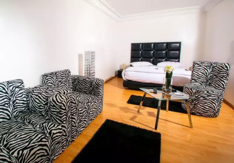 ریاض 555 Hotel Clubbing Adults Only