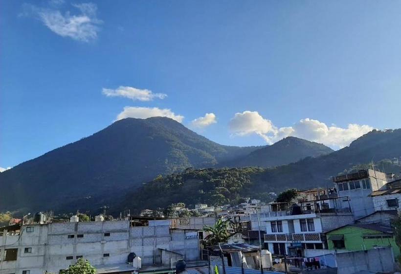 هتل Millennium Apartment