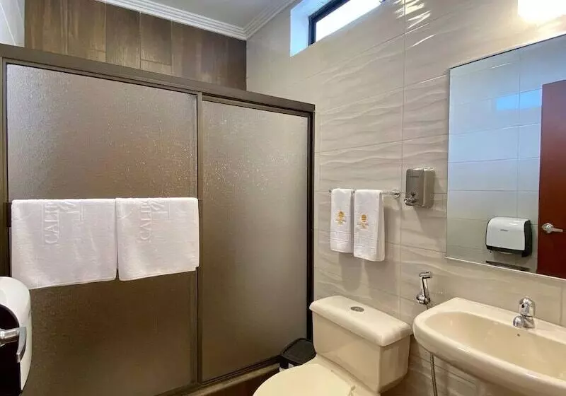 پانسیون Hostal California Inn
