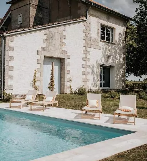 Aamiaismajoitus (B&B) Château La Grande Clotte