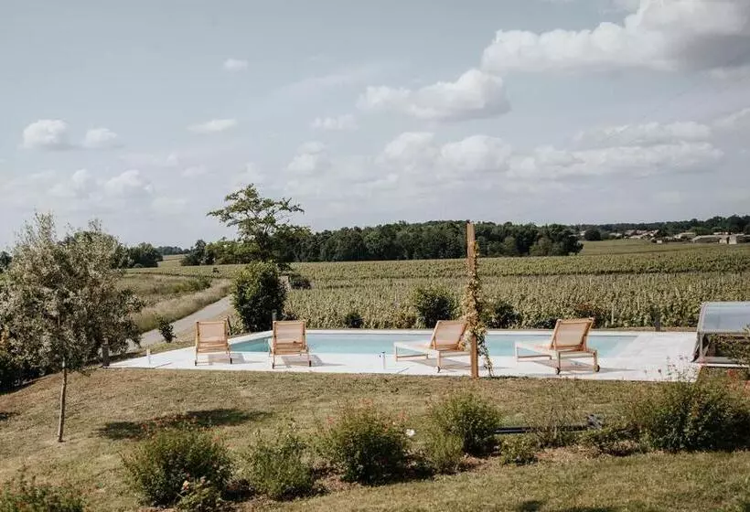 Aamiaismajoitus (B&B) Château La Grande Clotte