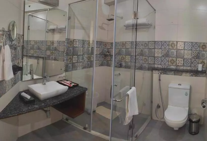 Himalayan Splendour Resort