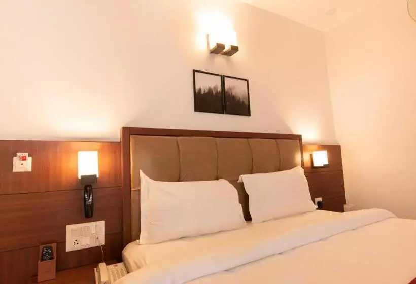 Himalayan Splendour Resort