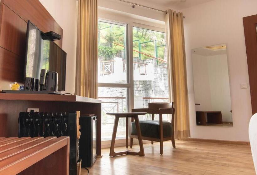 Himalayan Splendour Resort