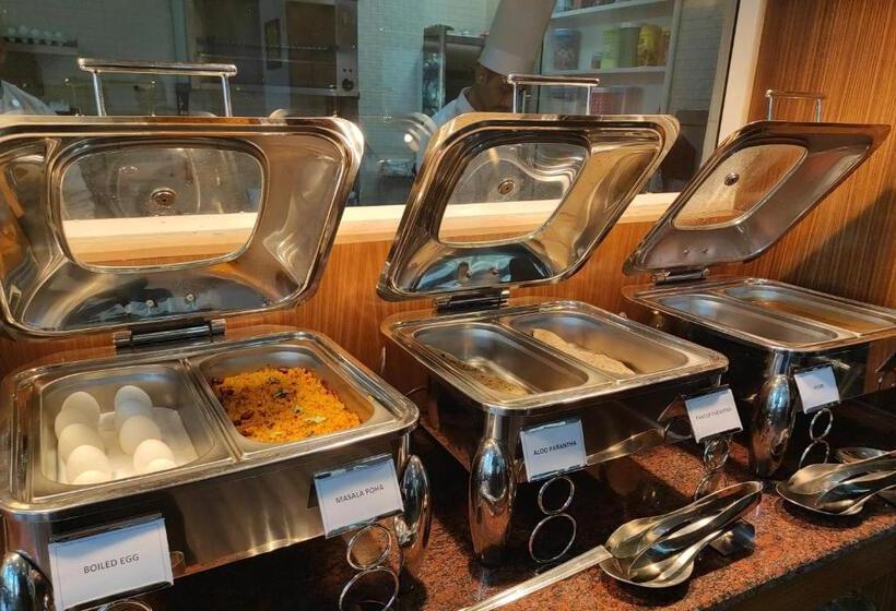 Himalayan Splendour Resort