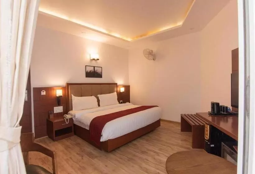 Himalayan Splendour Resort