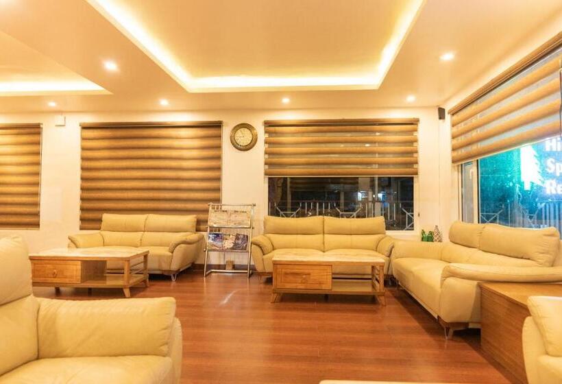 Himalayan Splendour Resort