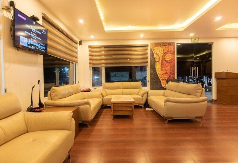 Himalayan Splendour Resort