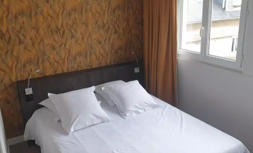 Hotelli Hôtel Les Remparts