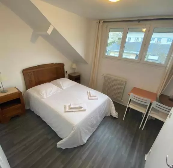 Hotelli Hôtel Les Remparts