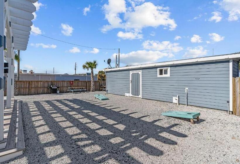 酒店 Loggerhead Inn And Suites