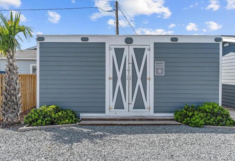 酒店 Loggerhead Inn And Suites