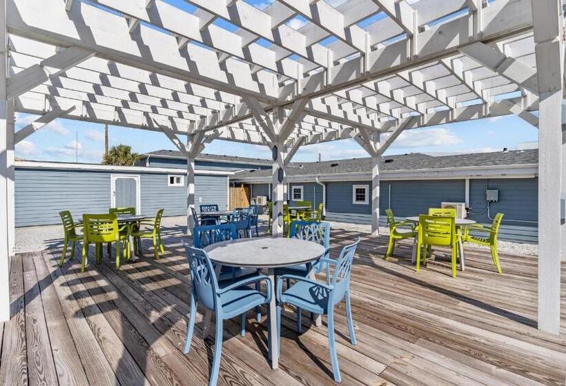 酒店 Loggerhead Inn And Suites