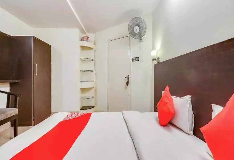 Hotelli Oyo 78608 Narayan Grand
