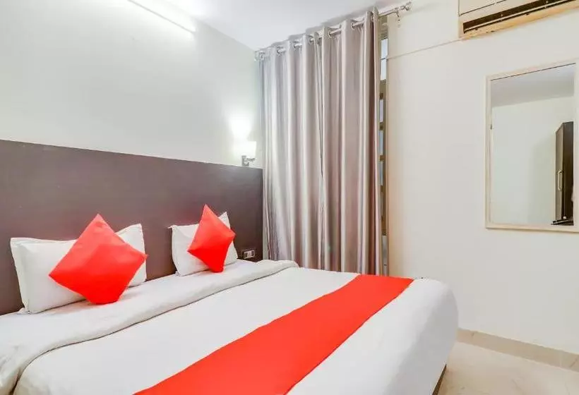 Hotelli Oyo 78608 Narayan Grand