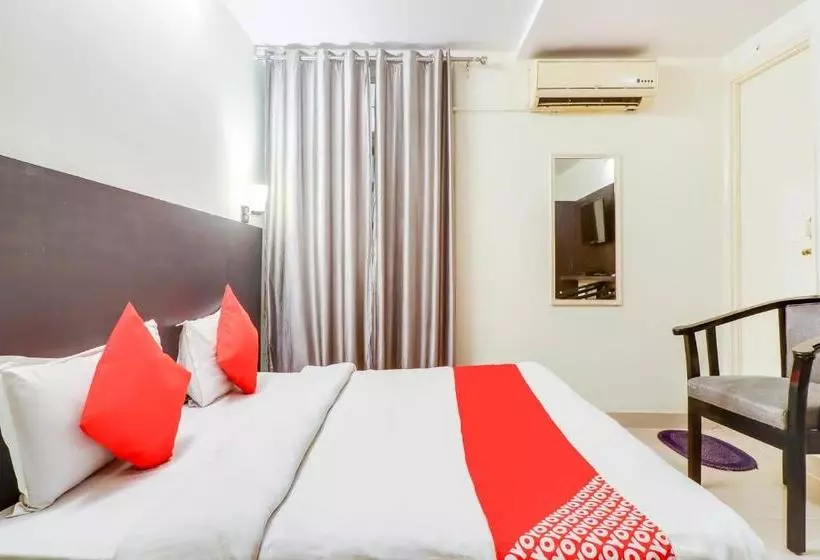 Hotelli Oyo 78608 Narayan Grand