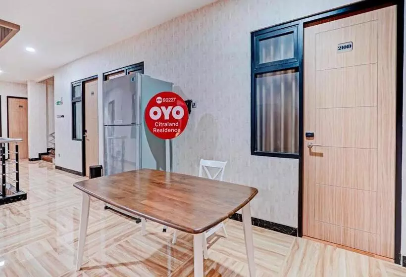 ホテル Oyo 90227 Citraland Residence