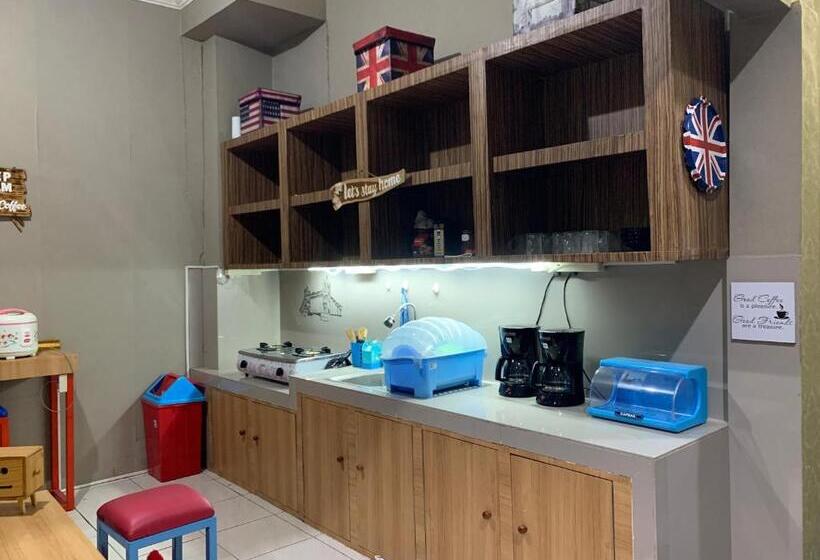 בית מלון כפרי Reddoorz Near Gembira Loka Zoo 3