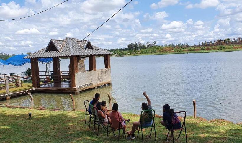 هتل Rural Acaray Poty