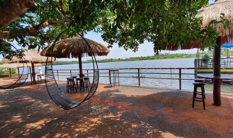 هتل Rural Acaray Poty