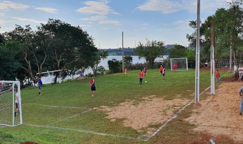 هتل Rural Acaray Poty