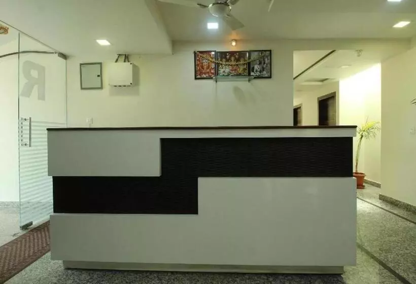 Hotelli Staymaker Regal Residency